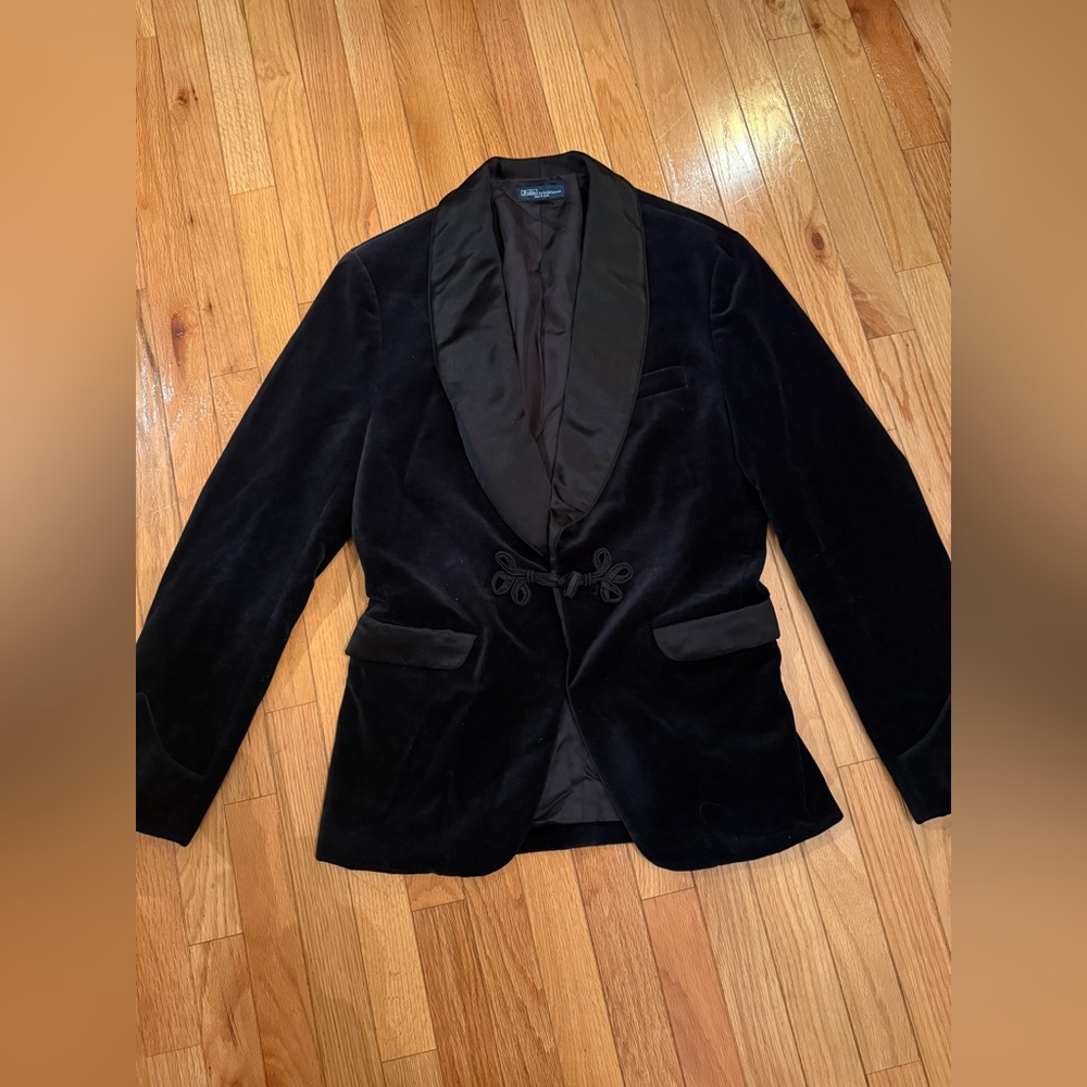 Vintage Polo Ralph Lauren Black Velvet Blazer w/ Satin Detail & toggle closure